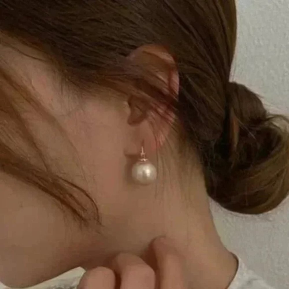 Beautiful Korean Pearl Drop Earrings Rose Gold - Picture 3 of 3